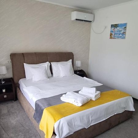 Casa Sonia Hotel Târgu Jiu Eksteriør billede