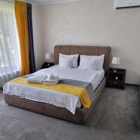 Casa Sonia Hotel Târgu Jiu Eksteriør billede
