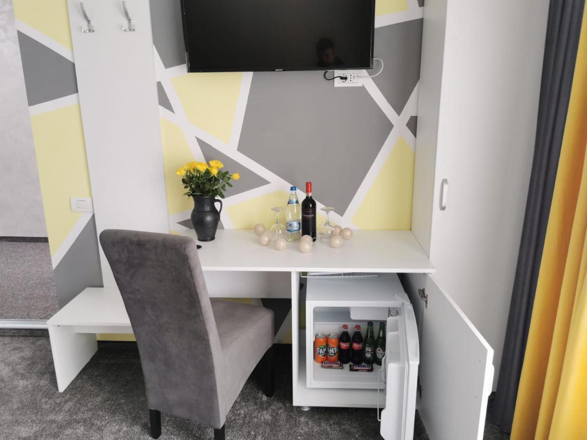 Casa Sonia Hotel Târgu Jiu Eksteriør billede