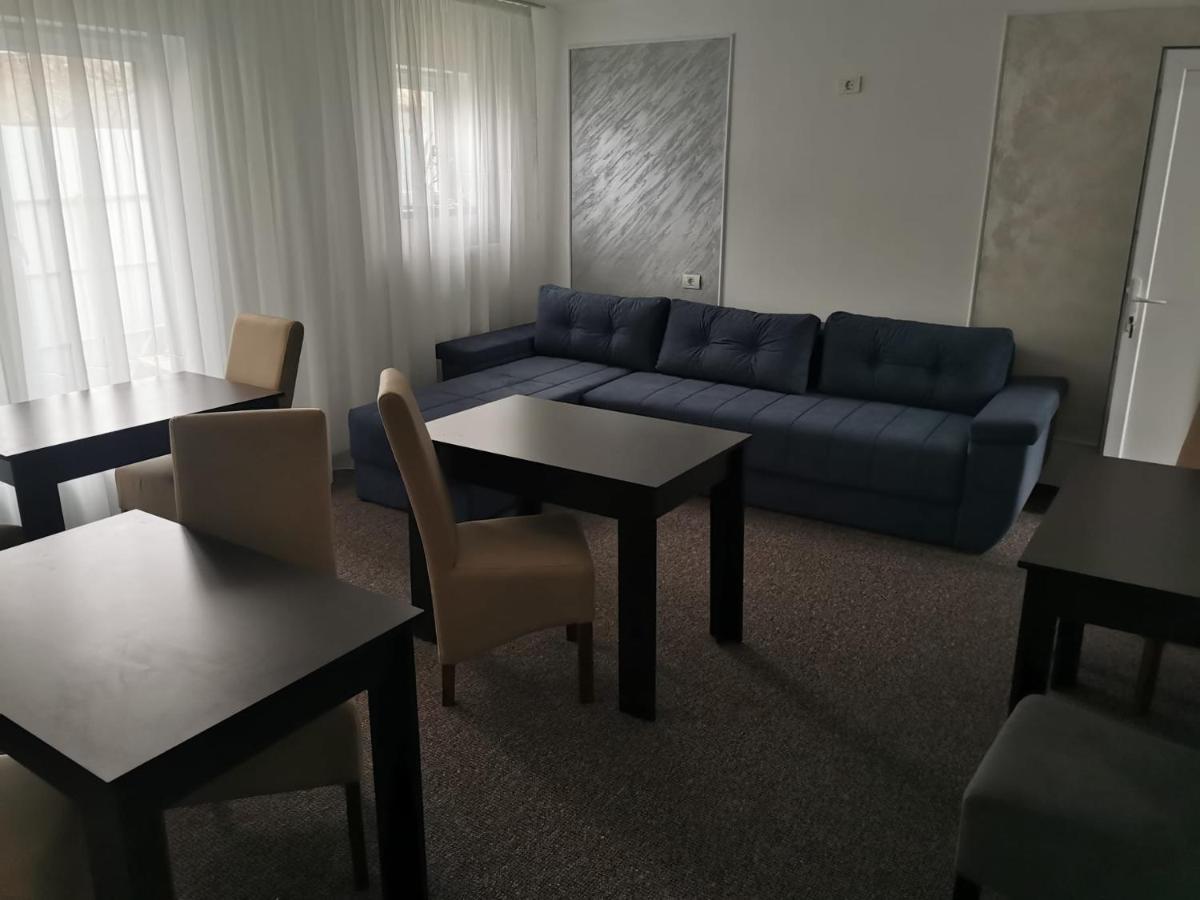 Casa Sonia Hotel Târgu Jiu Eksteriør billede