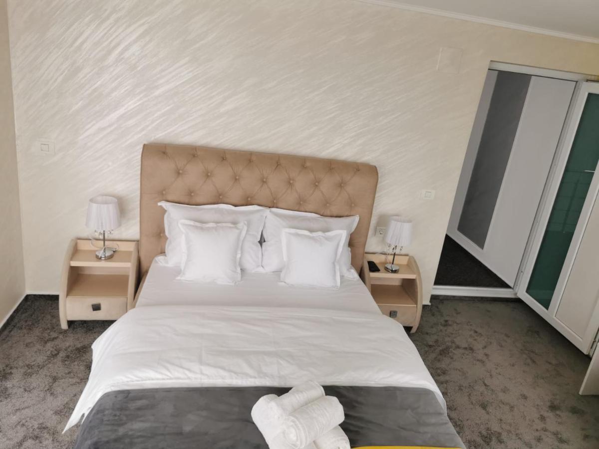 Casa Sonia Hotel Târgu Jiu Eksteriør billede