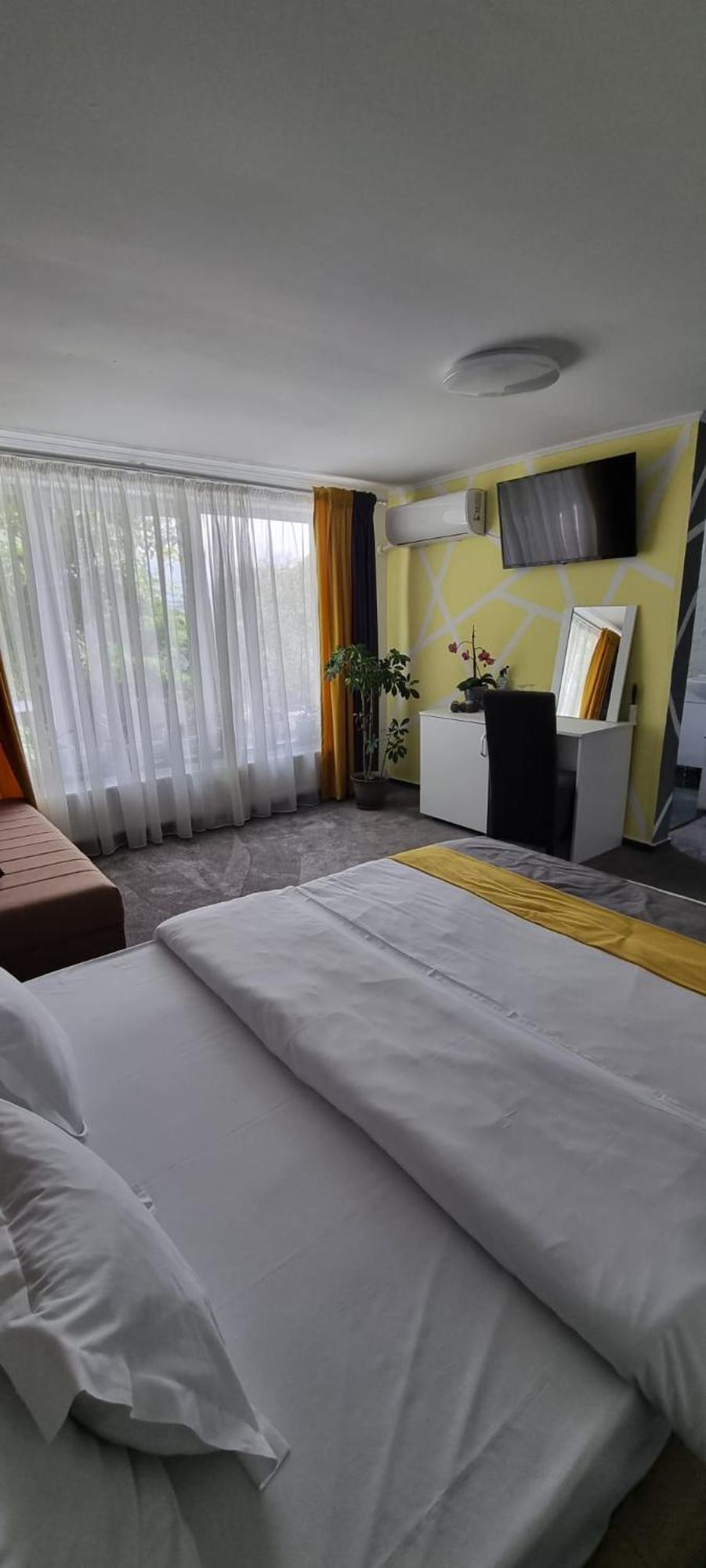 Casa Sonia Hotel Târgu Jiu Eksteriør billede