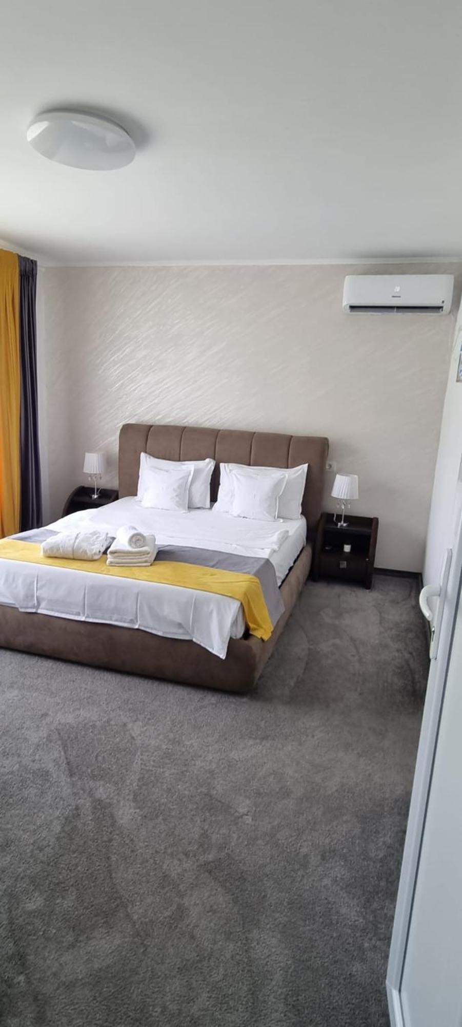 Casa Sonia Hotel Târgu Jiu Eksteriør billede