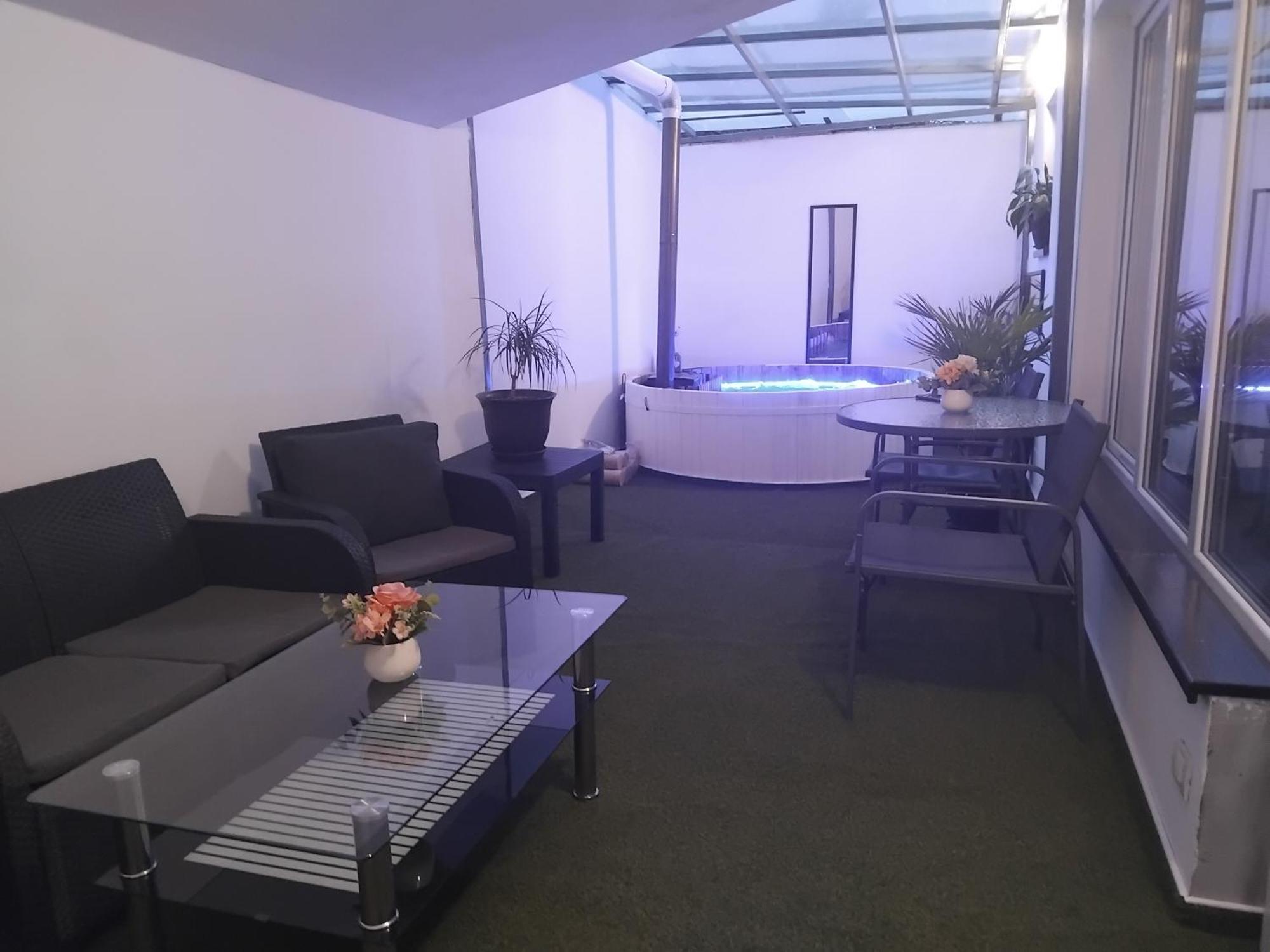 Casa Sonia Hotel Târgu Jiu Eksteriør billede